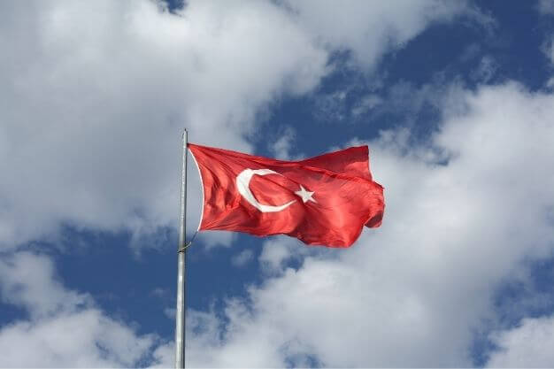 Los riesgos de hacerse un Injerto de Pelo en Turquía